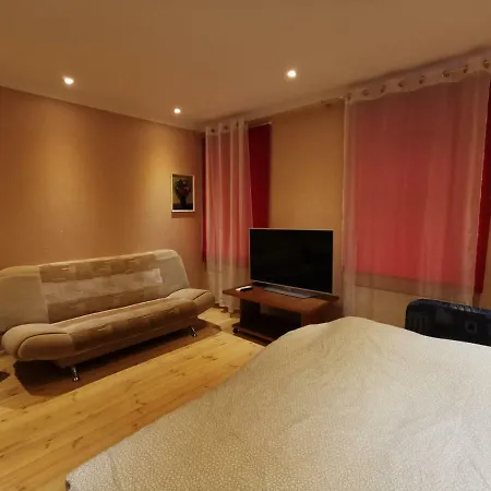Апартаменты Close To The Old Town - Free Parking *